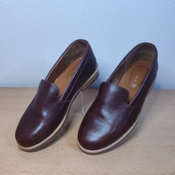 Patina Portland Leather Rounded Loafer in cognac leather. - Picture 2 of 4